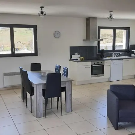 Appartement Tout Confort Au Milieu De La Margeride Châteauneuf-de-Randon Buitenkant foto